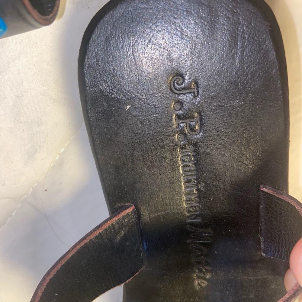 Sandle - Picture 6 of 6